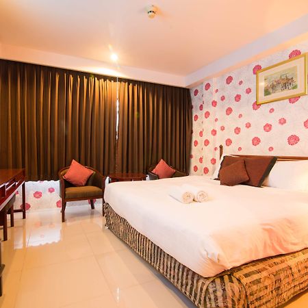 Diamond City Hotel Sha Certified Bangkok Buitenkant foto