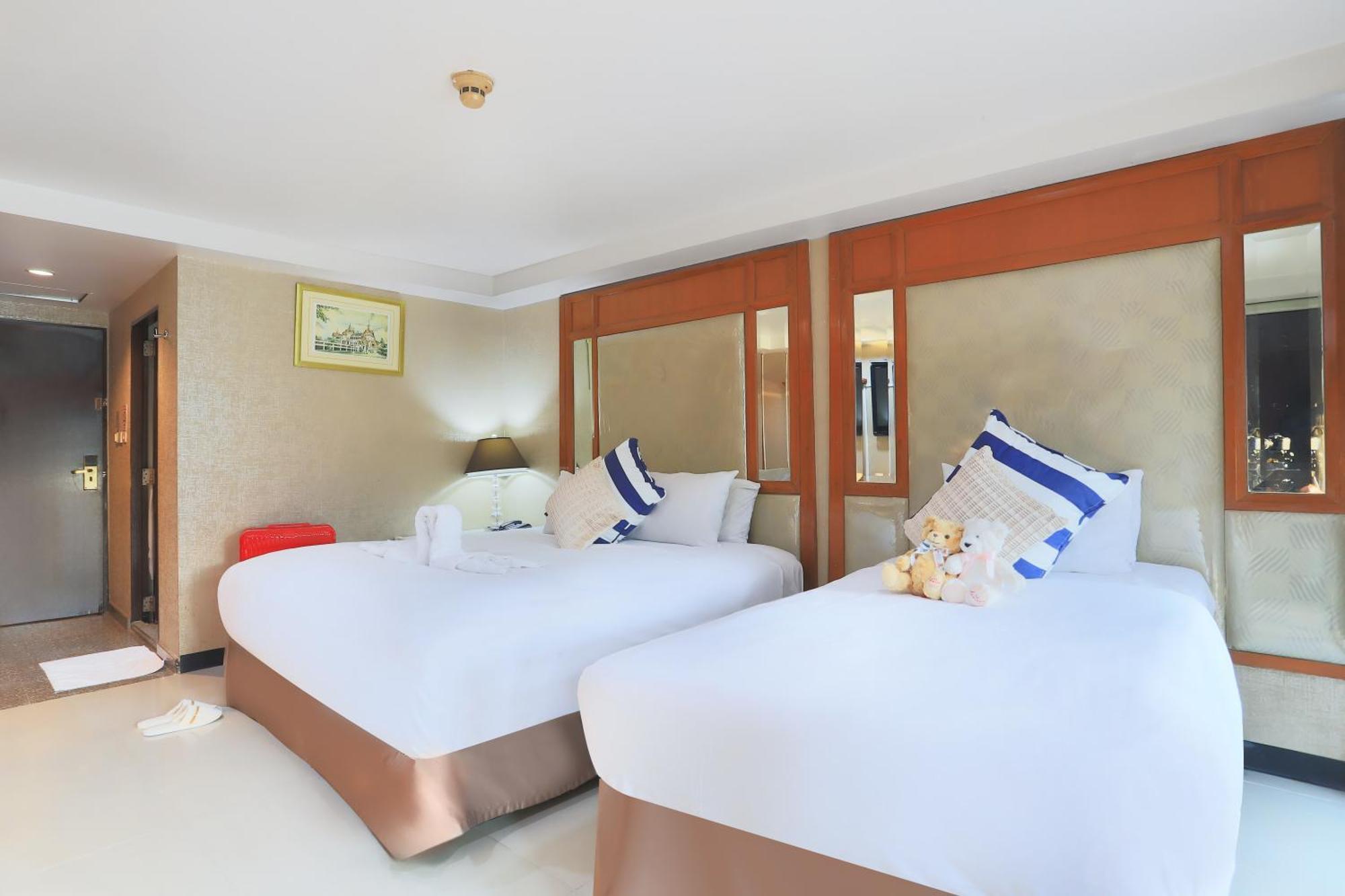 Diamond City Hotel Sha Certified Bangkok Buitenkant foto